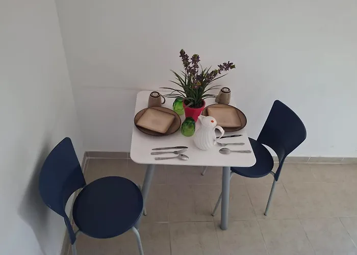 Comodo Departamento Muy Bien Ubicado En El Sur De La Ciudad De 003 Apartment